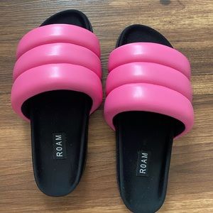 Roam Puffy Slides